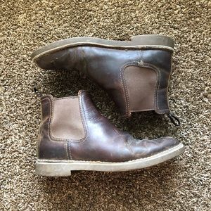 Clark’s Chelsea Boots